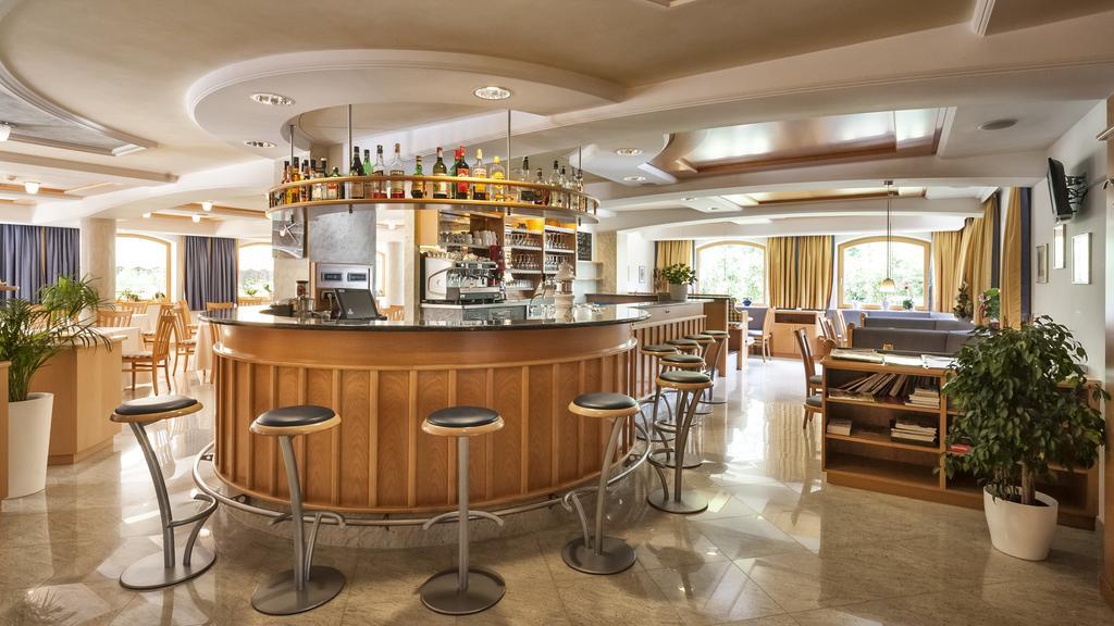 Hotel Bischofhof - Bistro Jasmin Chiusa Esterno foto